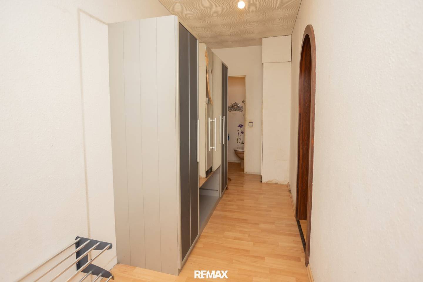 Apartment with southeast loggia and separate WC in quiet location