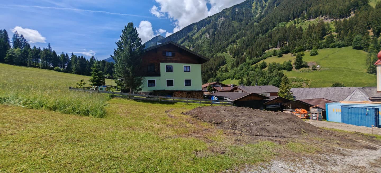 Sonnenverwöhntes Baugrundstück mit idealem Zuschnitt in Krößbach