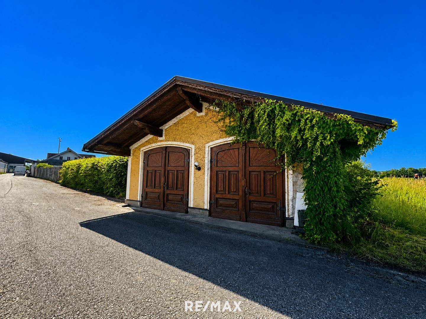 Einfamilienhaus mit Wintergarten und Doppelgarage