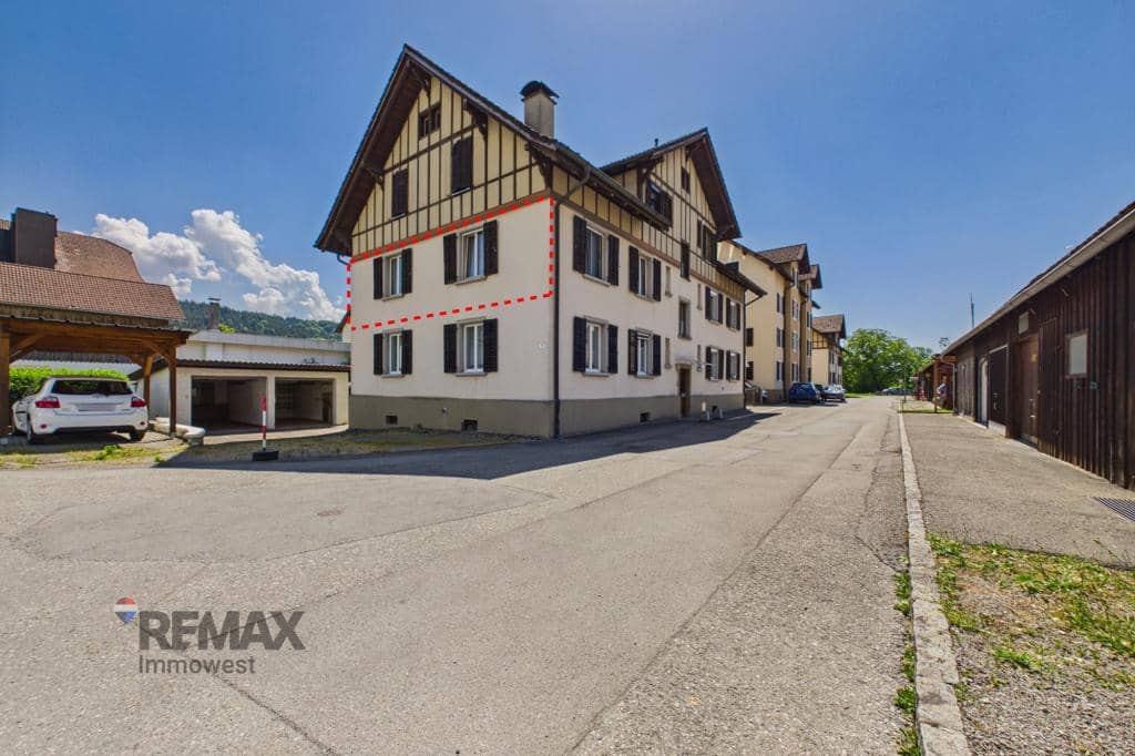 Charmantes Altbaujuwel mit Gartenanteil und zwei Garagenplätzen