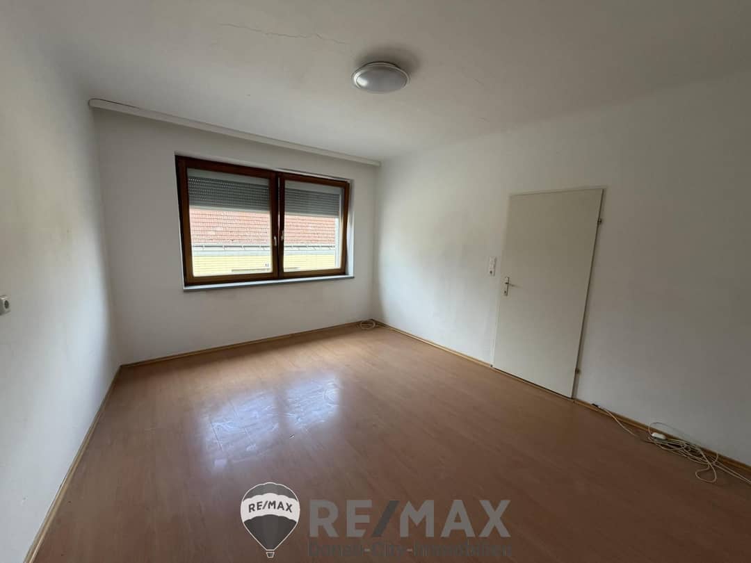 3 Wohn-Schlafzimmer a