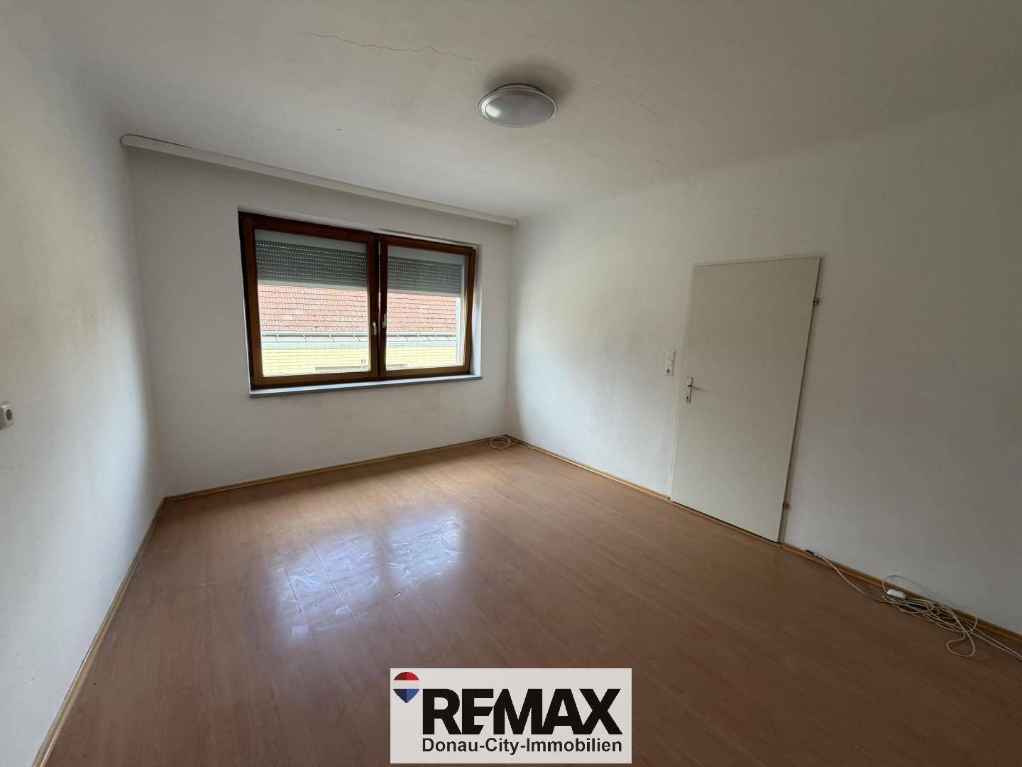 Apartment with garden access and parking in the center