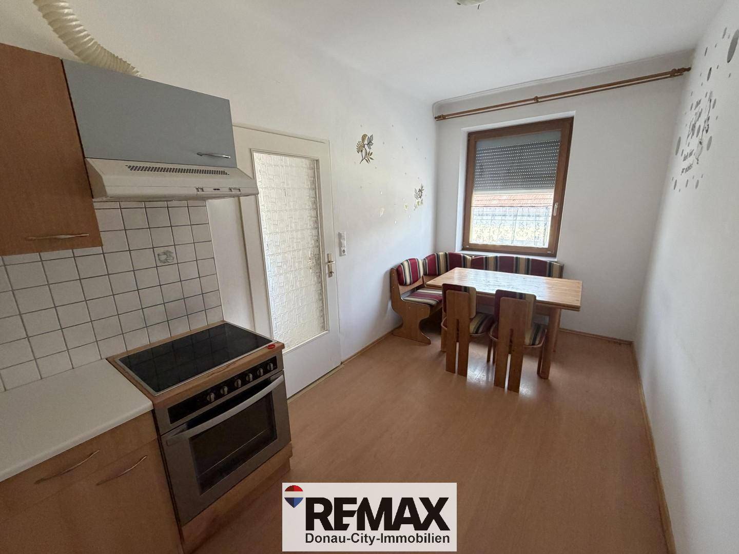 Apartment with garden access and parking in the center