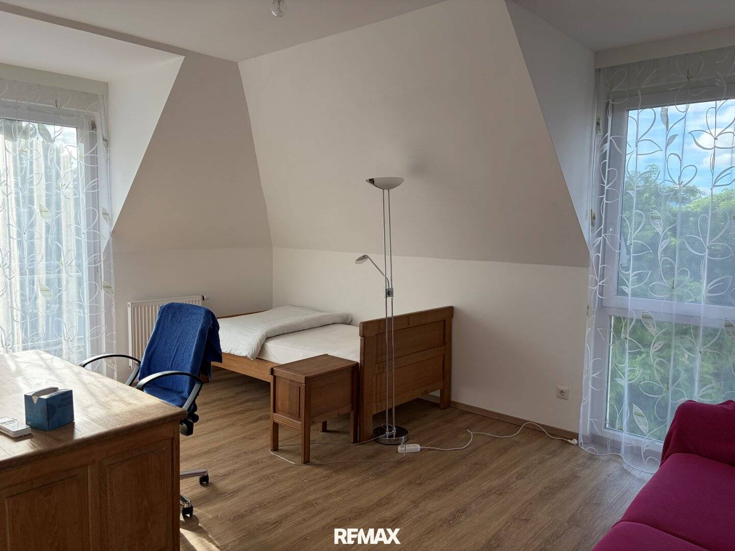 Neuwertige Wohnung mit Balkonen und Terrasse in Bad Vöslau
