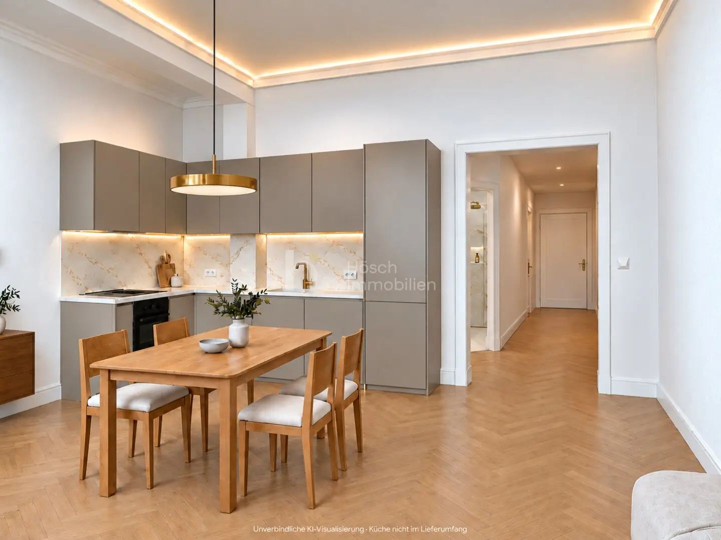 Altbau apartment with herringbone parquet and optional balcony in Fasanviertel
