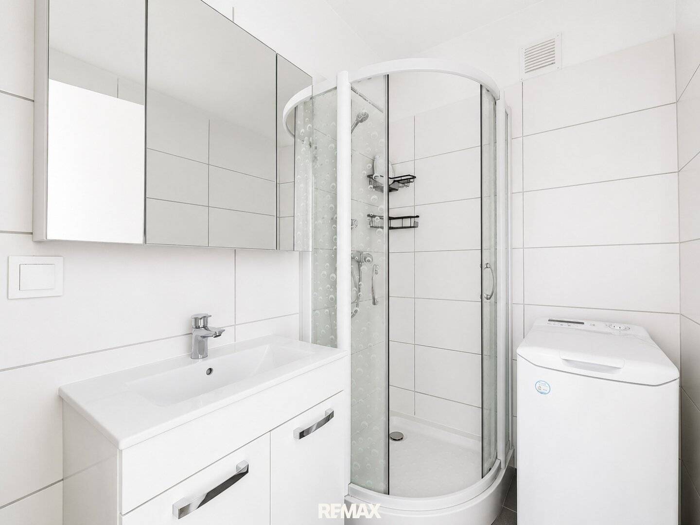 Helle 2 Zimmer Wohnung mit Grünblick und Einbauküche