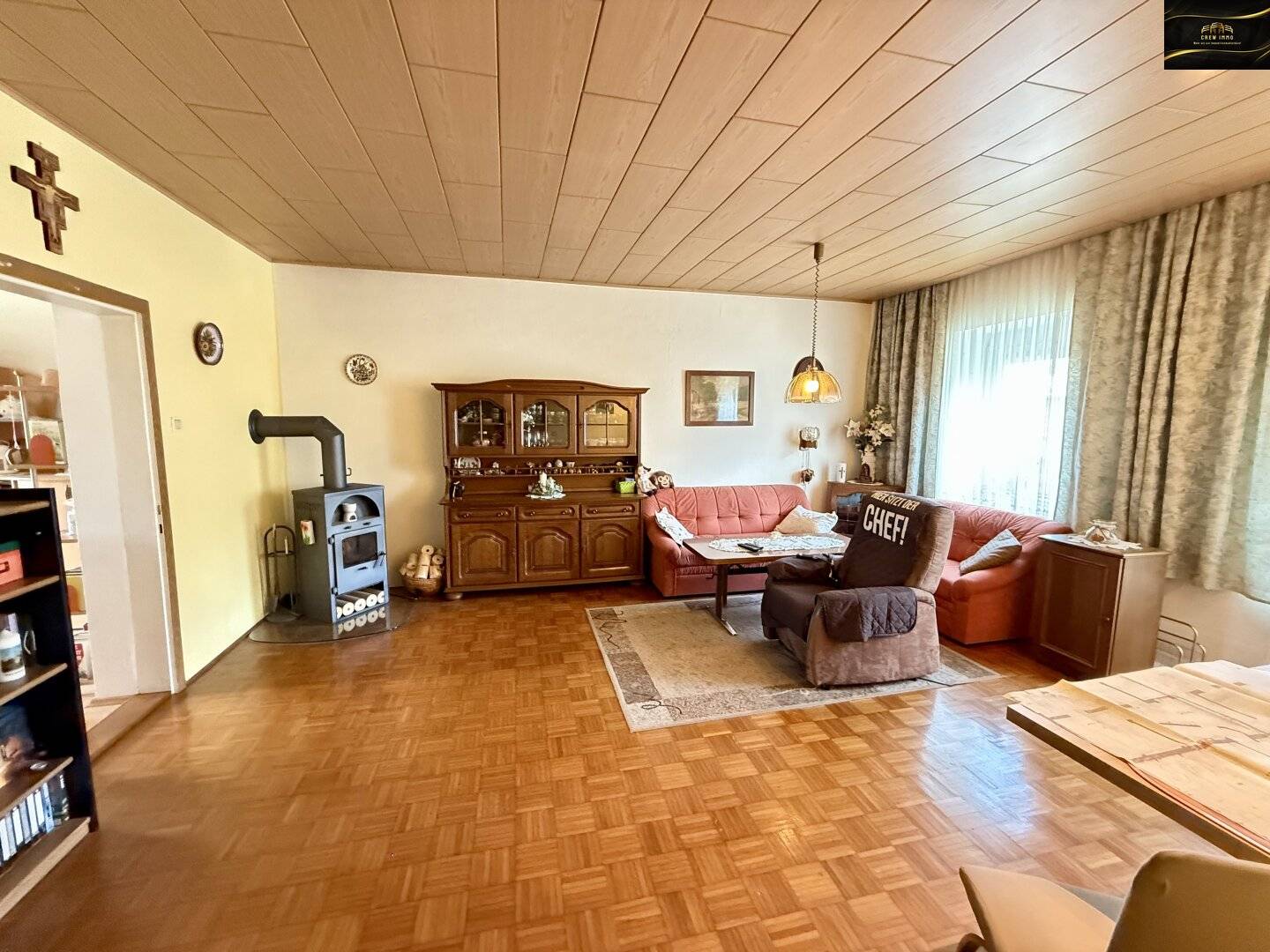 Vielseitiges Haus mit Gewerbefläche und großem Grundstück