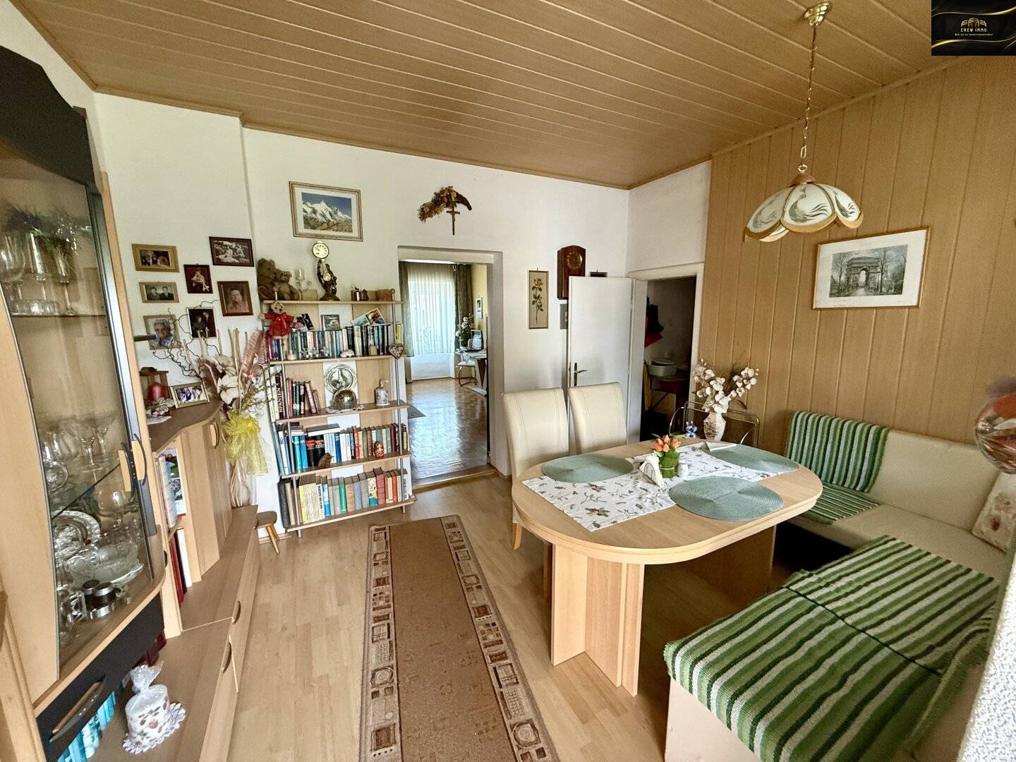 Vielseitiges Haus mit Gewerbefläche und großem Grundstück