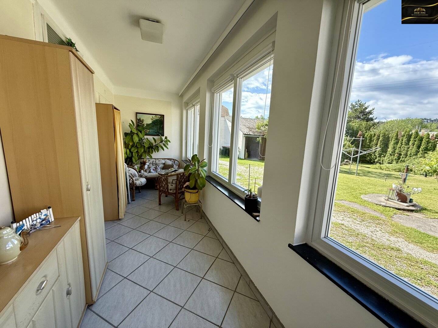 Vielseitiges Haus mit Gewerbefläche und großem Grundstück
