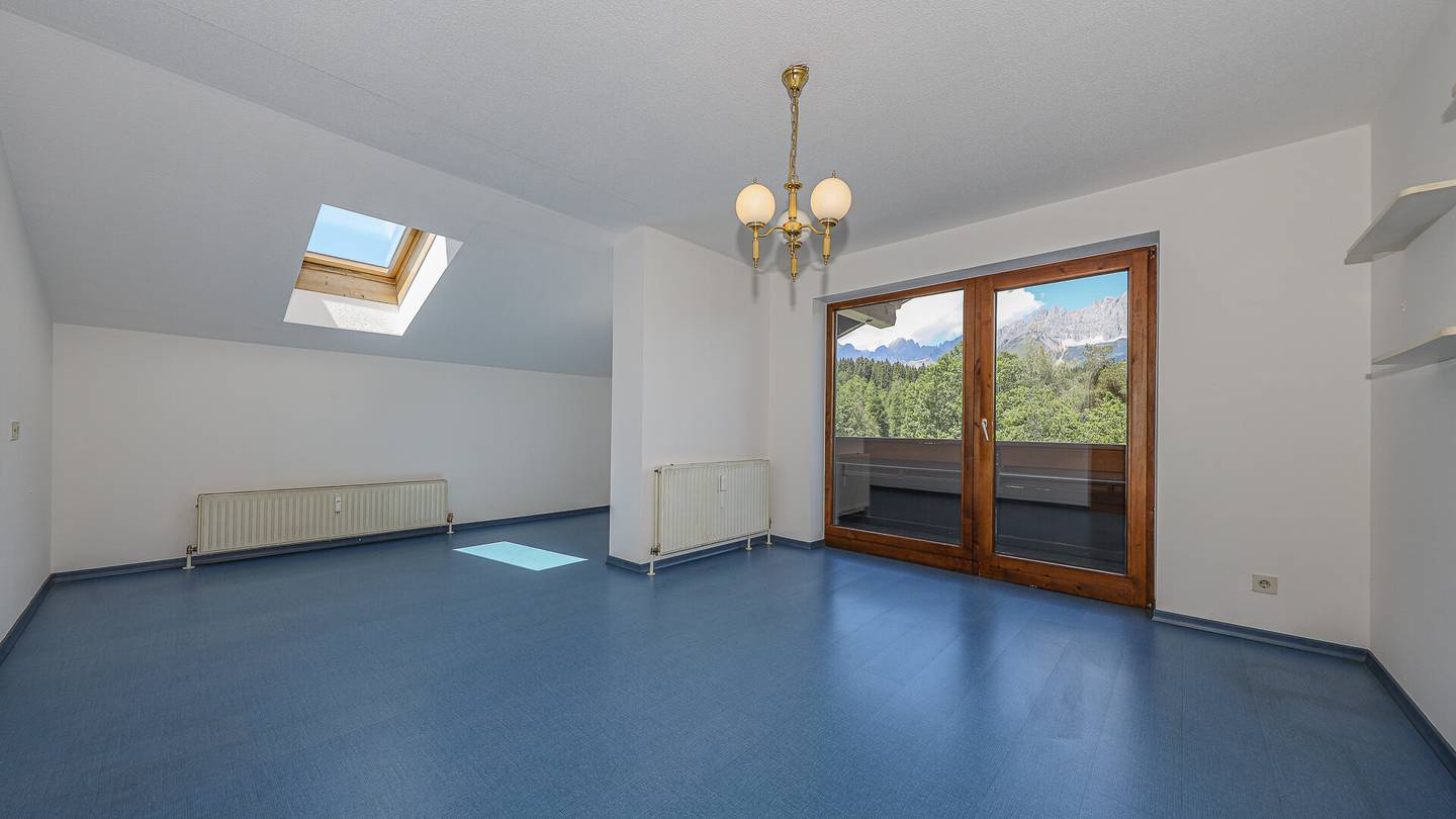 Dachgeschosswohnung mit Balkon und Kaiserblick