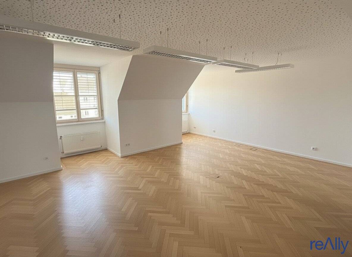 Bright office floor with four terraces and parquet in the lift-accessed level