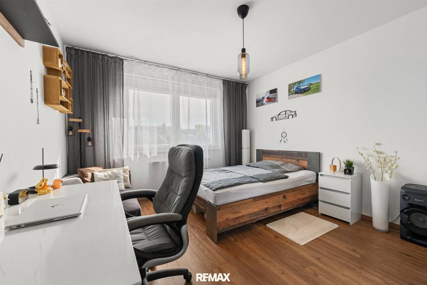 Wohnung mit Loggia und zwei Tiefgaragenplätzen am Froschberg