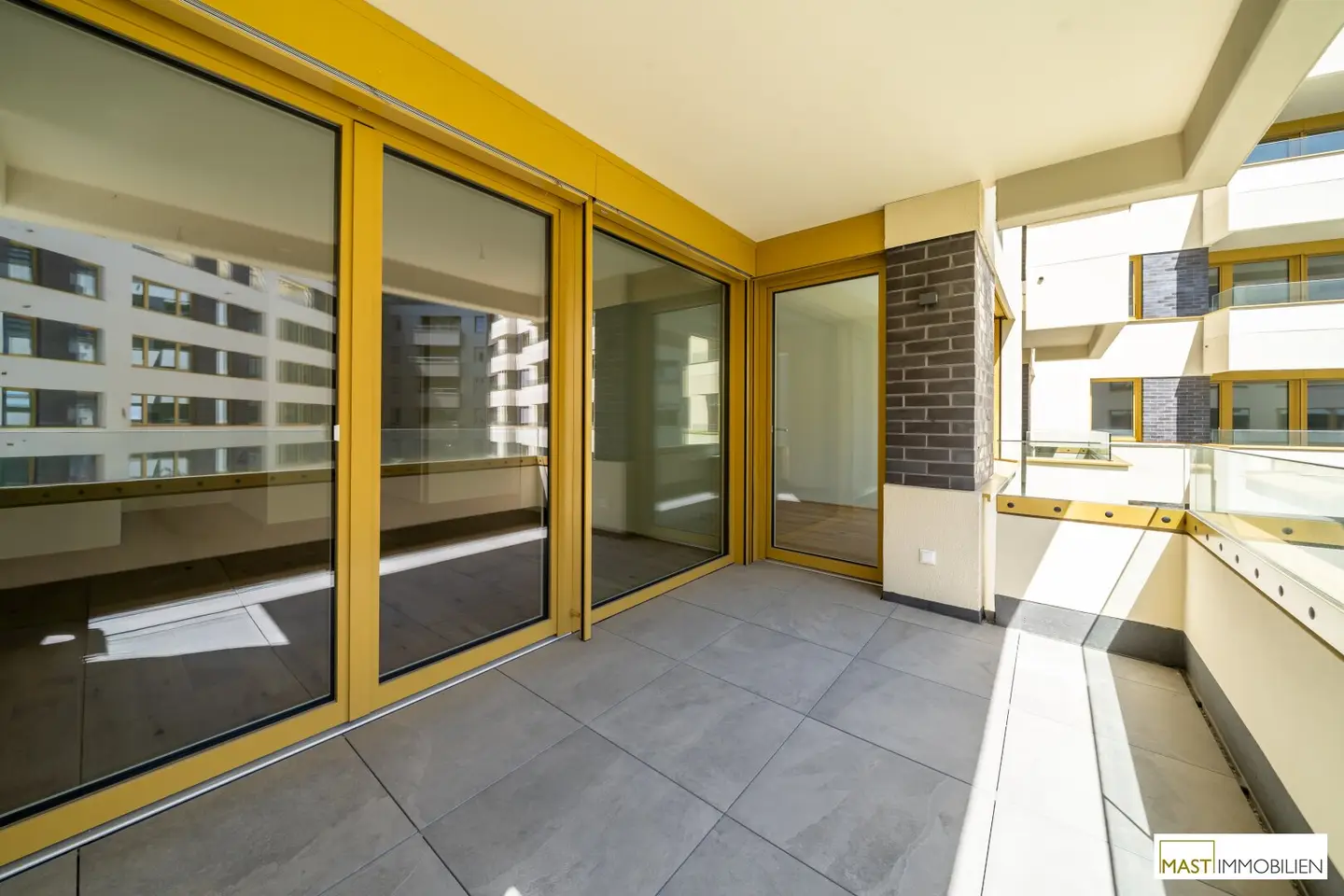 Immediately Available Bright 2-room apartment with loggia and balcony on 4th floor with elevator