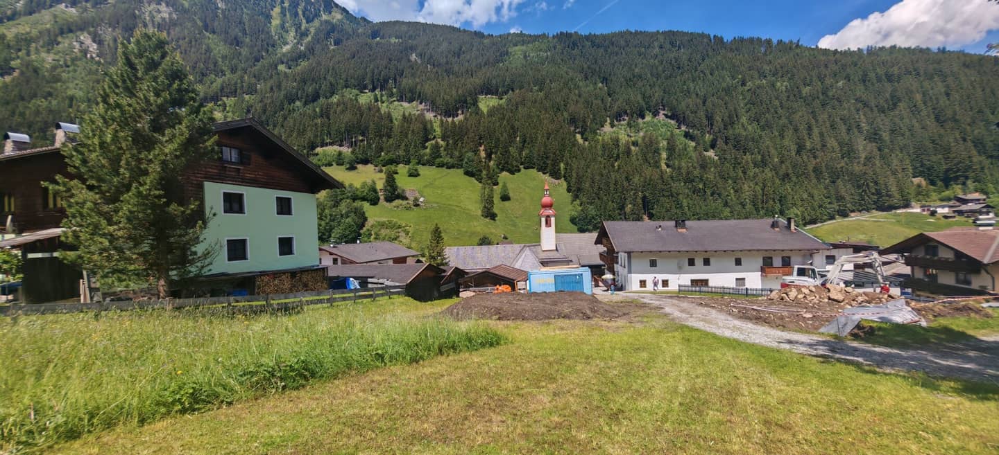 Sonnenverwöhntes Baugrundstück mit idealem Zuschnitt in Krößbach