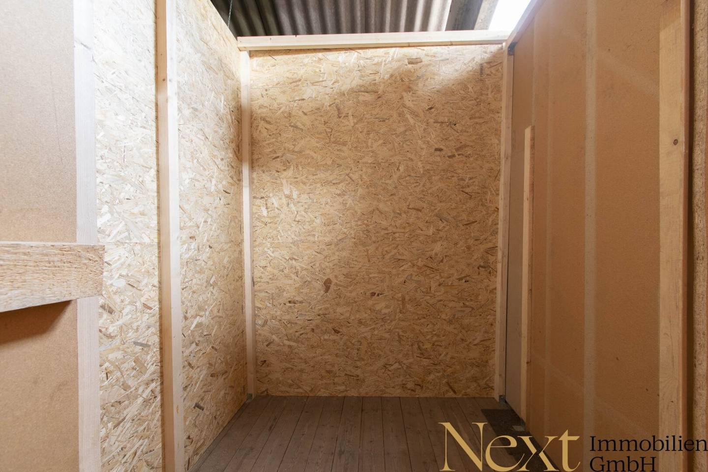 Small storage unit in Hörsching for rent commission-free
