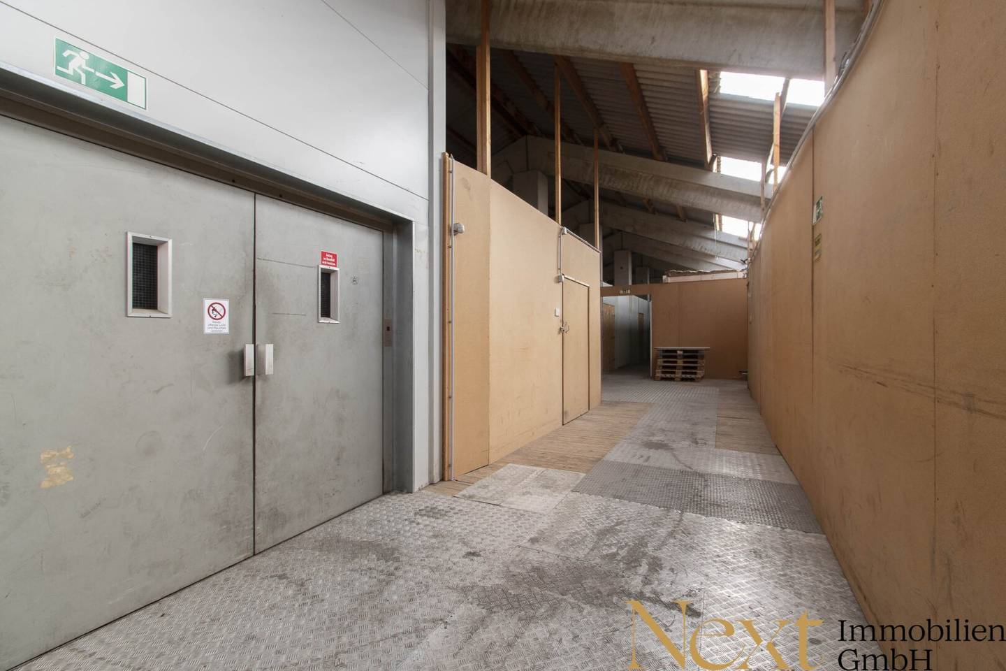 Small storage unit in Hörsching for rent commission-free
