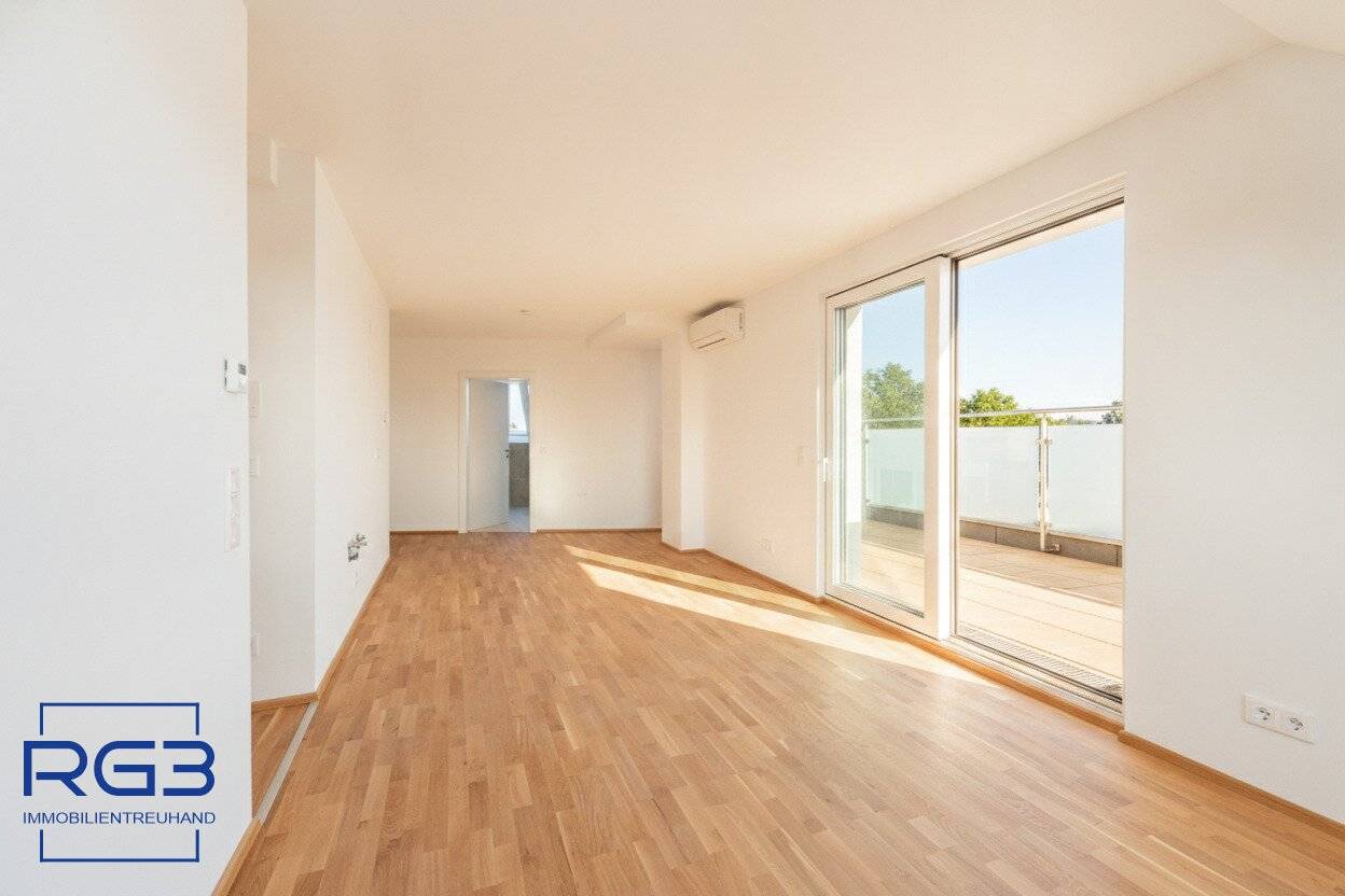 Panoramic top-floor apartment in 1220 Vienna: First occupancy with 4 terraces.