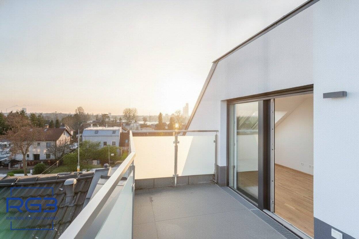 Panoramic top-floor apartment in 1220 Vienna: First occupancy with 4 terraces.