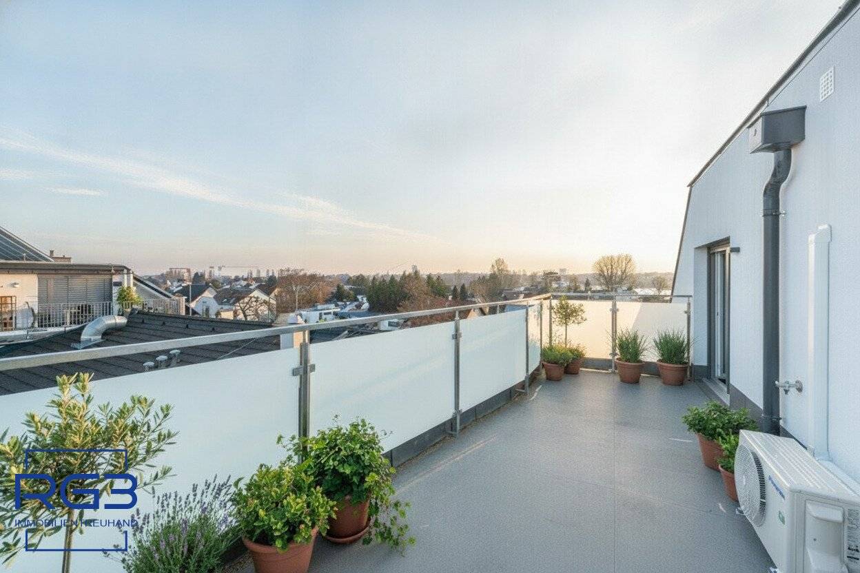 Panoramic top-floor apartment in 1220 Vienna: First occupancy with 4 terraces.