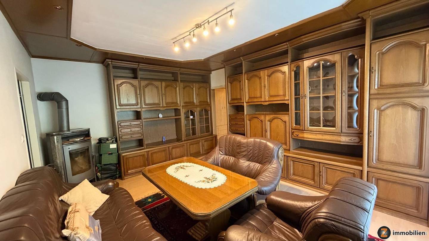 Helle Wohnung mit Loggia und Balkon in Grünruhelage