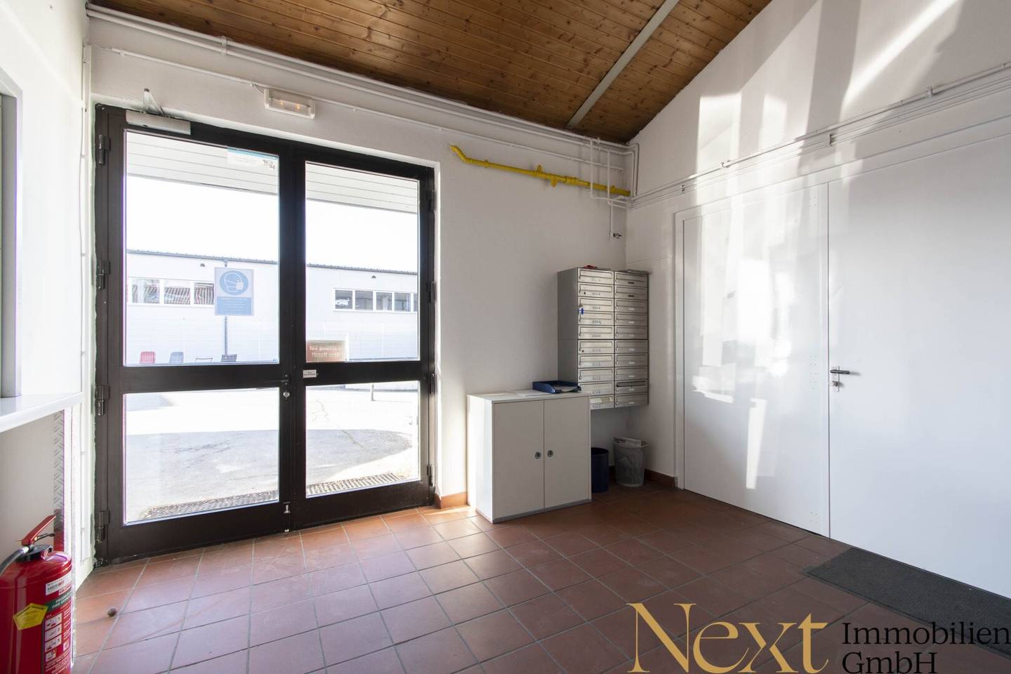 Newly renovated office space in Hörsching available for rent now commission free