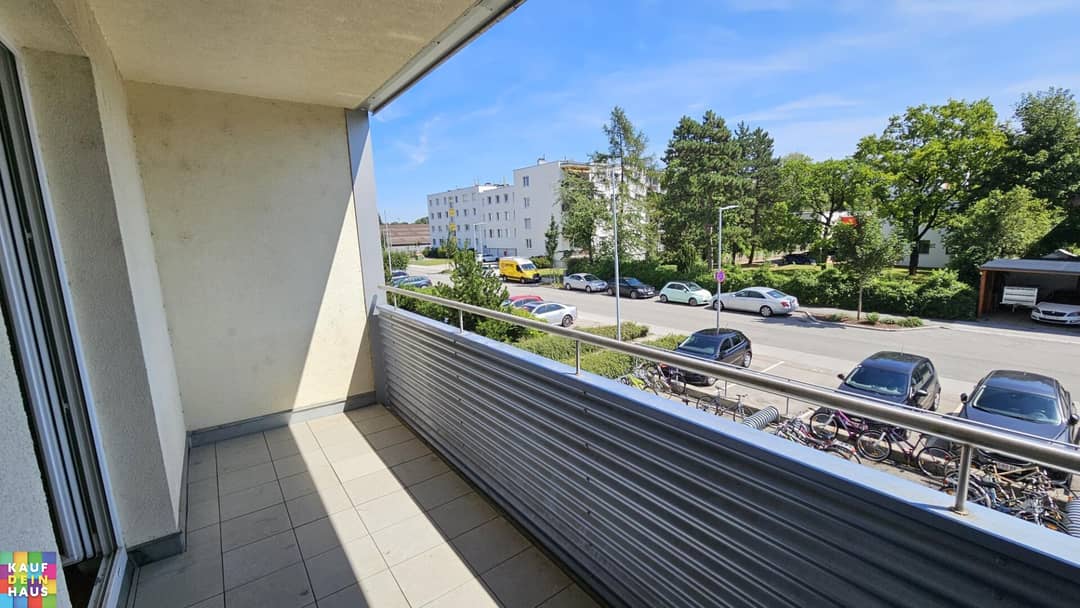 Helle 3 Zimmer Wohnung mit Loggia und Lift