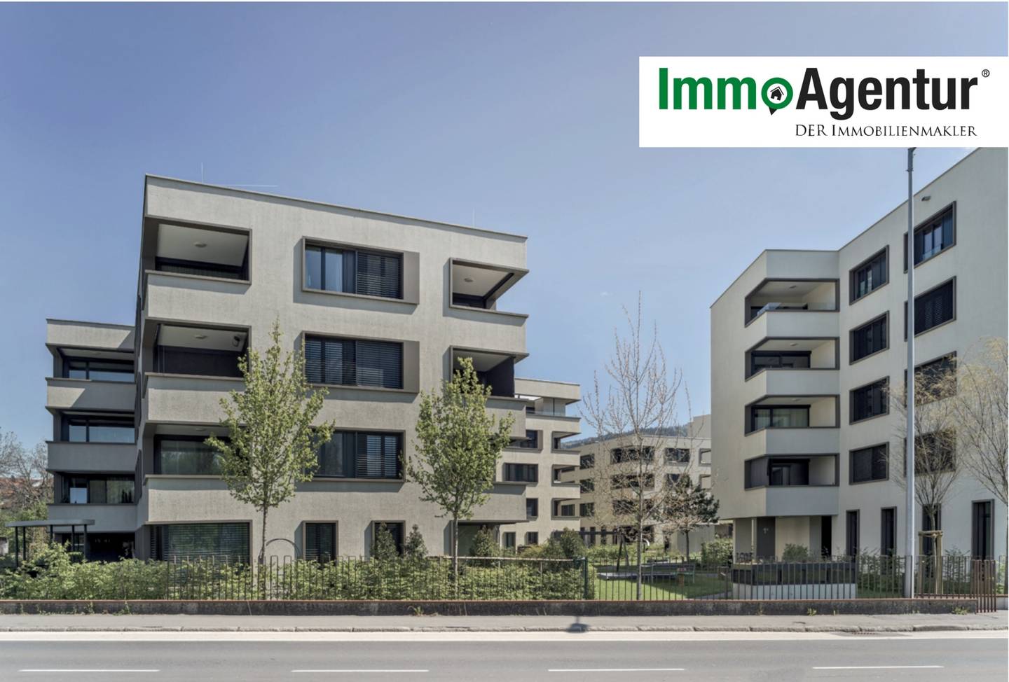 Moderne Wohnung mit Loggia und Seeblick