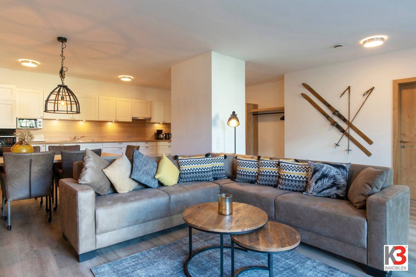 Ferienwohnung mit großzügiger Terrasse und Bergblick