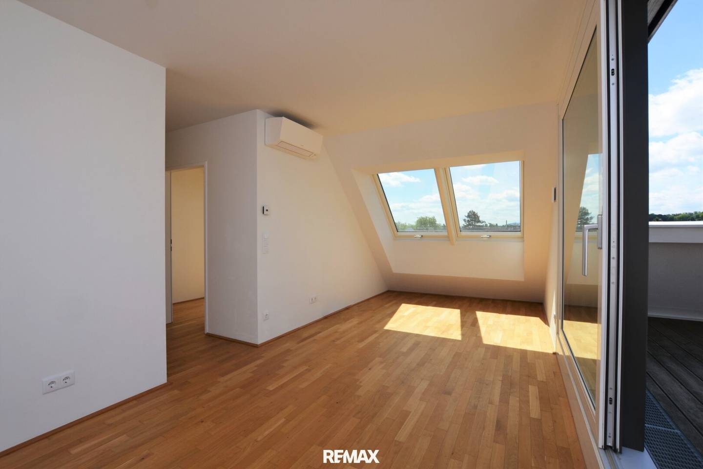 Dachgeschosswohnung mit Südwest Terrasse und Fernblick