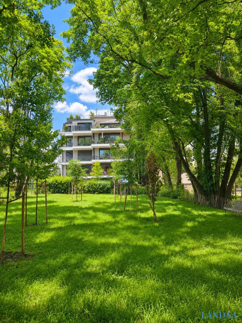 Helle Terrassenwohnung mit Südostausrichtung und Grünblick