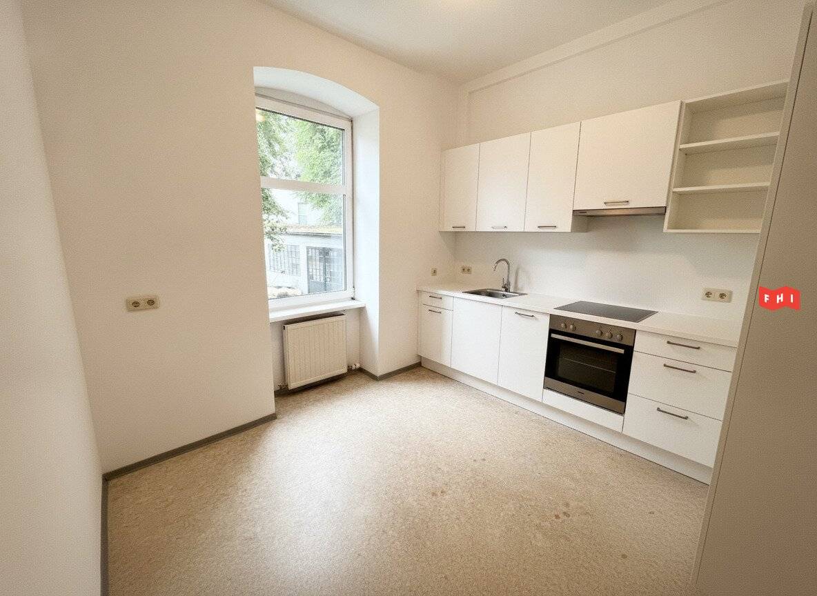 Altbau Apartment with Garden at Südbahnhofmarkt