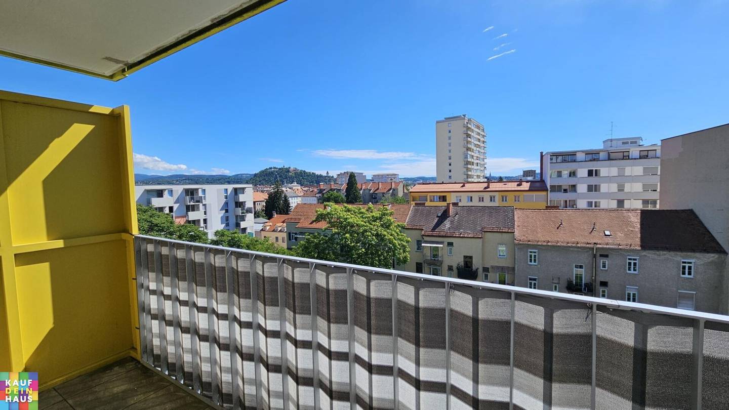 Helle 3 Zimmer Wohnung mit Balkon in guter Lage