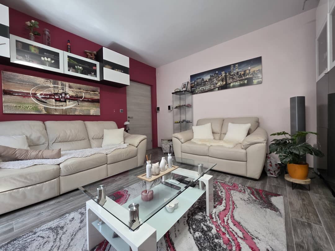 Renovated apartment with loggia and courtyard view