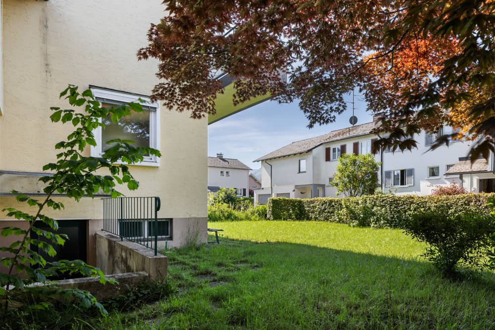 Renovierungsbedürftiges Einfamilienhaus mit sonnigem Garten in ruhiger Lage