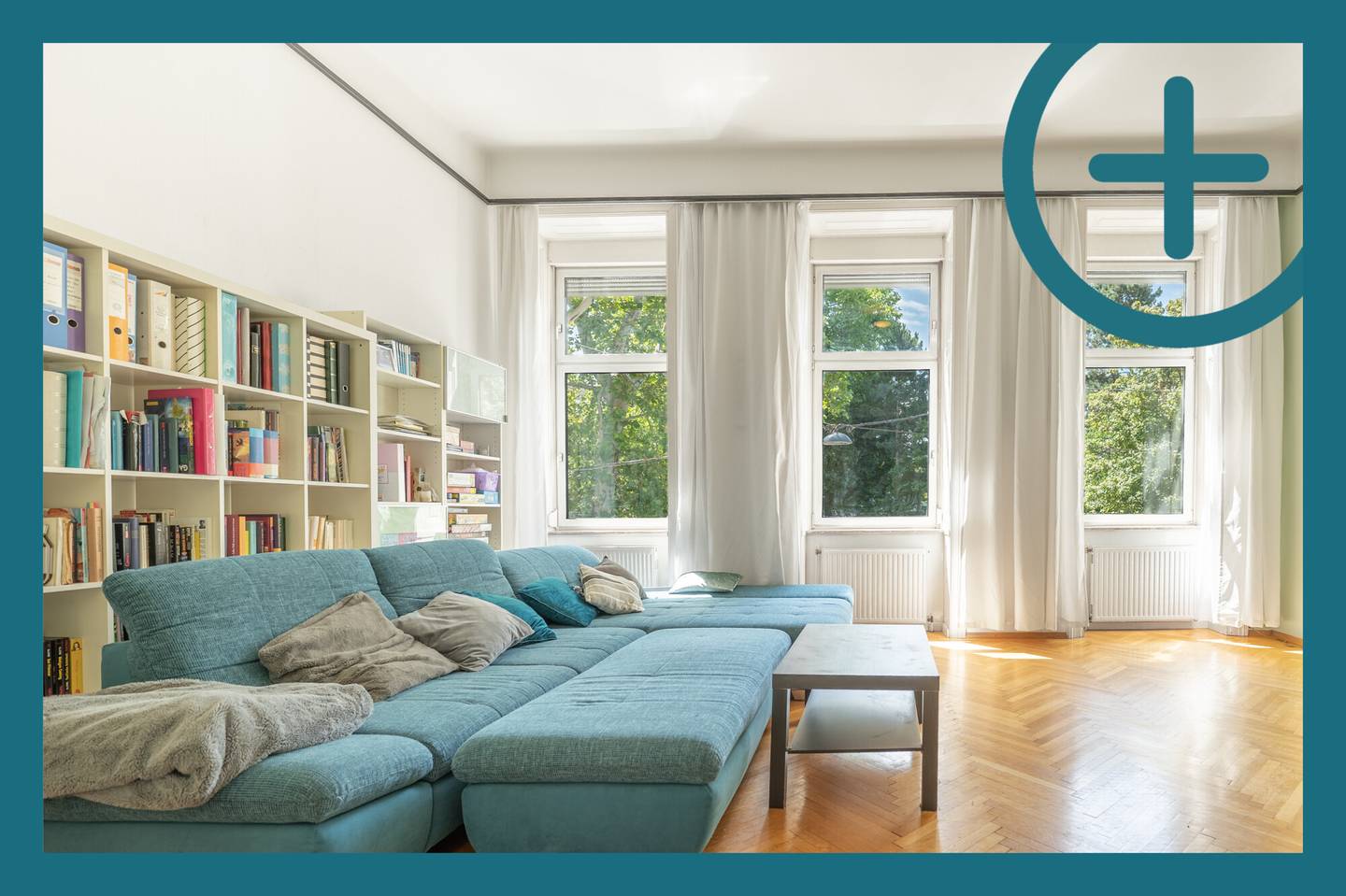 Spacious period apartment with fireplace and parquet