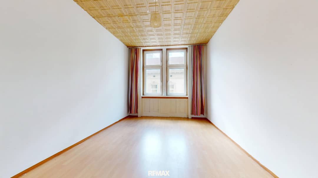 Sanierungsbedürftige Altbauwohnung nahe Johann-Nepomuk-Berger-Platz