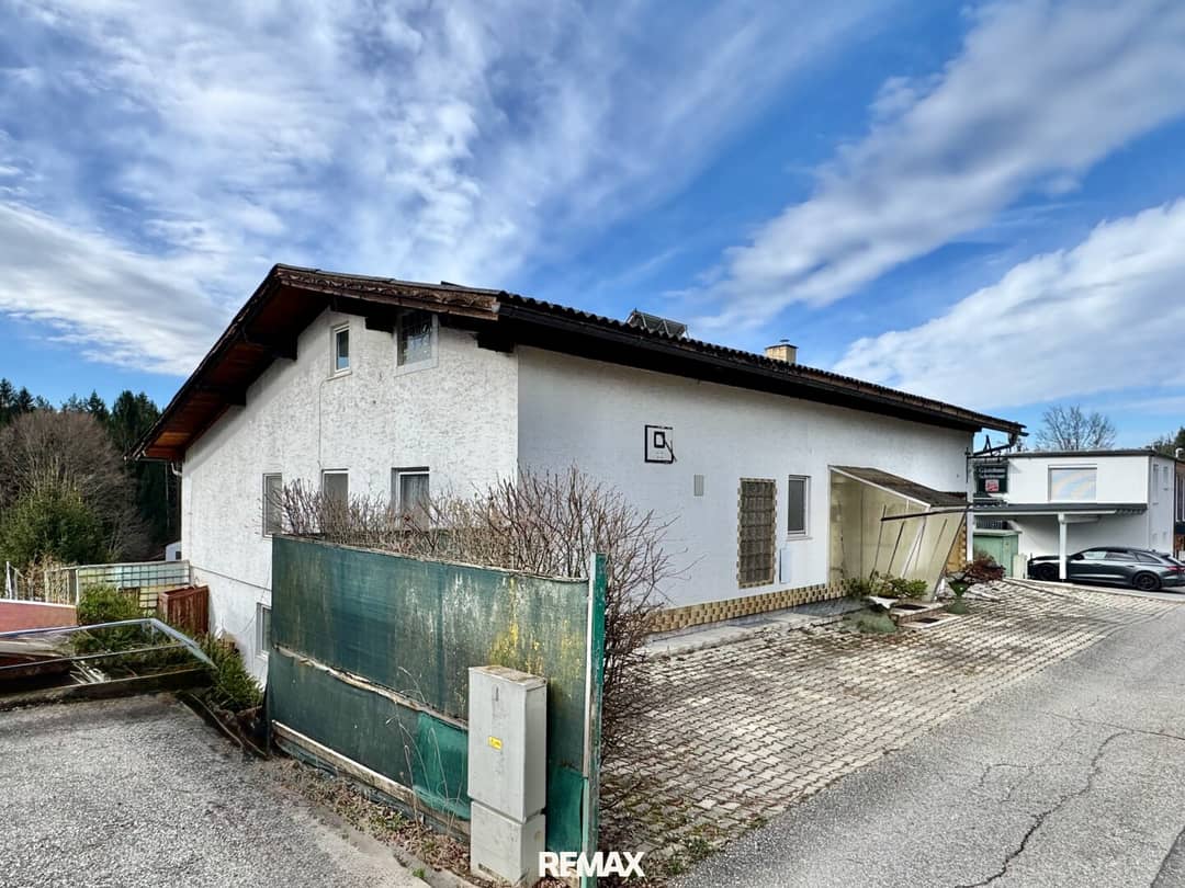 Geräumiges Haus mit Balkon und Terrasse in Hanglage mit Blick auf den Mittagskogel