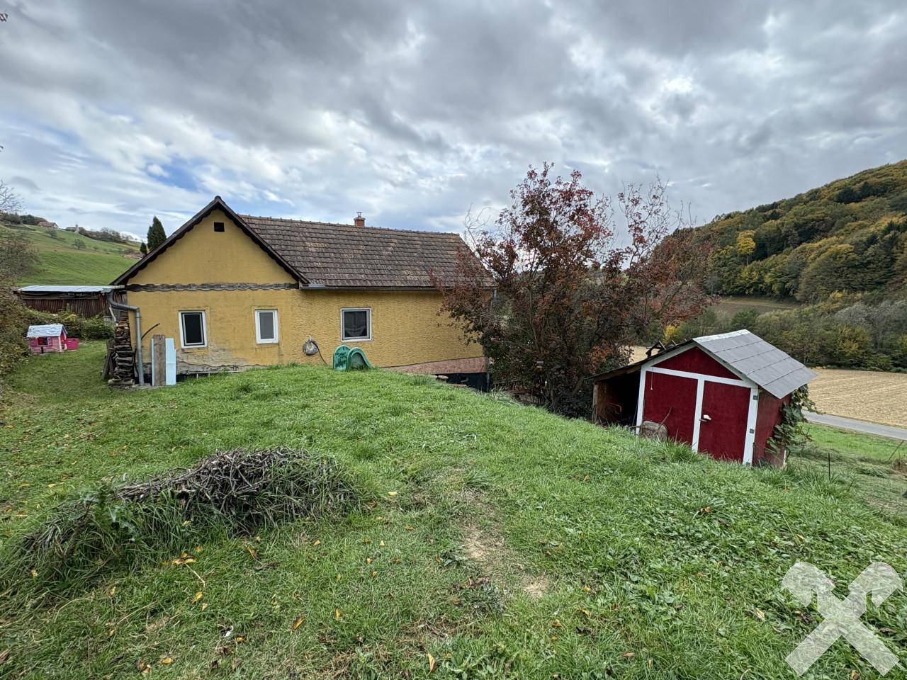 Einfamilienhaus mit Garten und Ausbaupotenzial