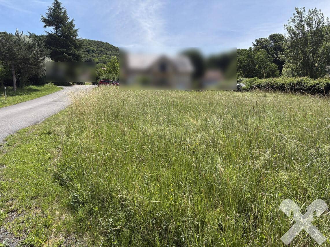 Sonnige Baugrundstücke in ruhiger Hügellage