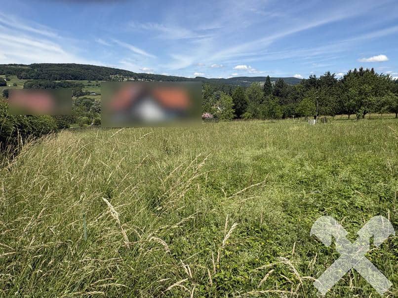 Sonnige Baugrundstücke in ruhiger Hügellage