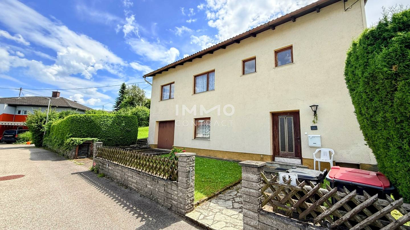 Einfamilienhaus mit Garten auf großem Grundstück