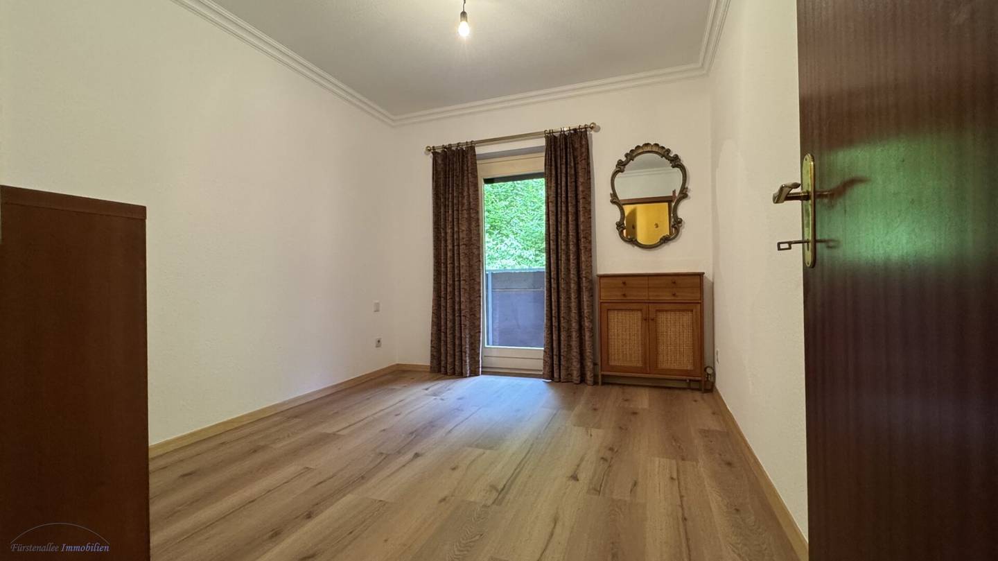 Geräumige 3-Zimmer-Wohnung mit Süd- und Nordbalkon und Tiefgaragenplatz