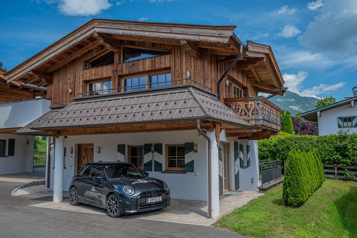 Stilvolles Neubauchalet mit Sauna und Carport am Schwarzsee