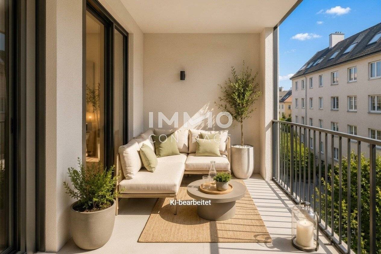 Bright investment apartment with balcony and parquet near Schönbrunn