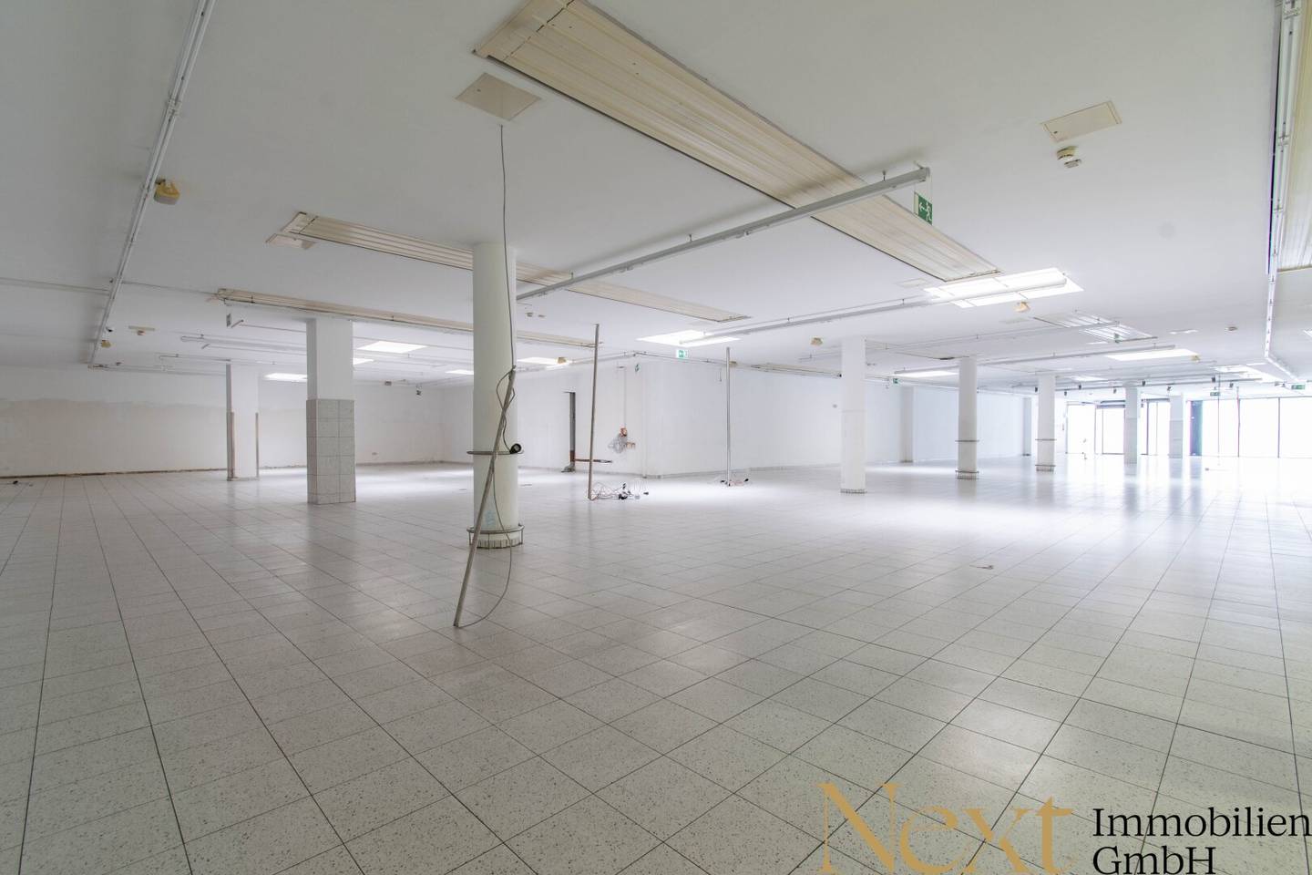 Spacious commercial space with approx. 849 m² in Linz city center location near Landstraße for rent