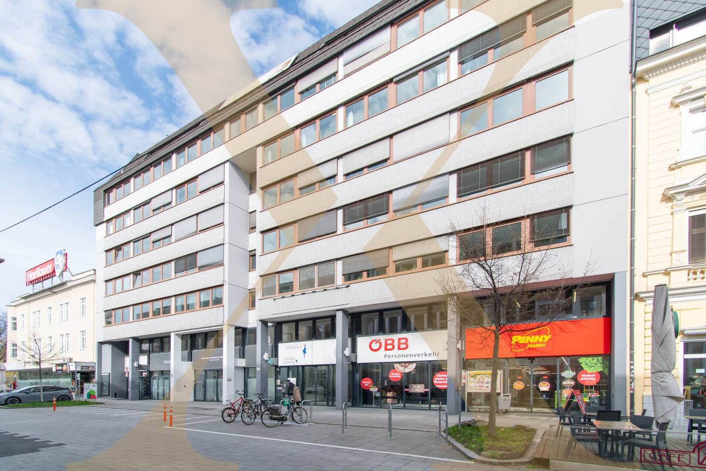 Spacious commercial space with approx. 849 m² in Linz city center location near Landstraße for rent