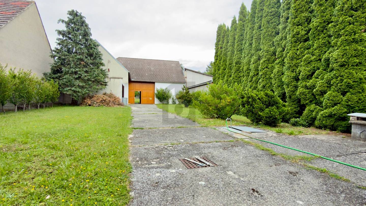 Sonnige Familienwohnung mit XXL Garten und Stadl