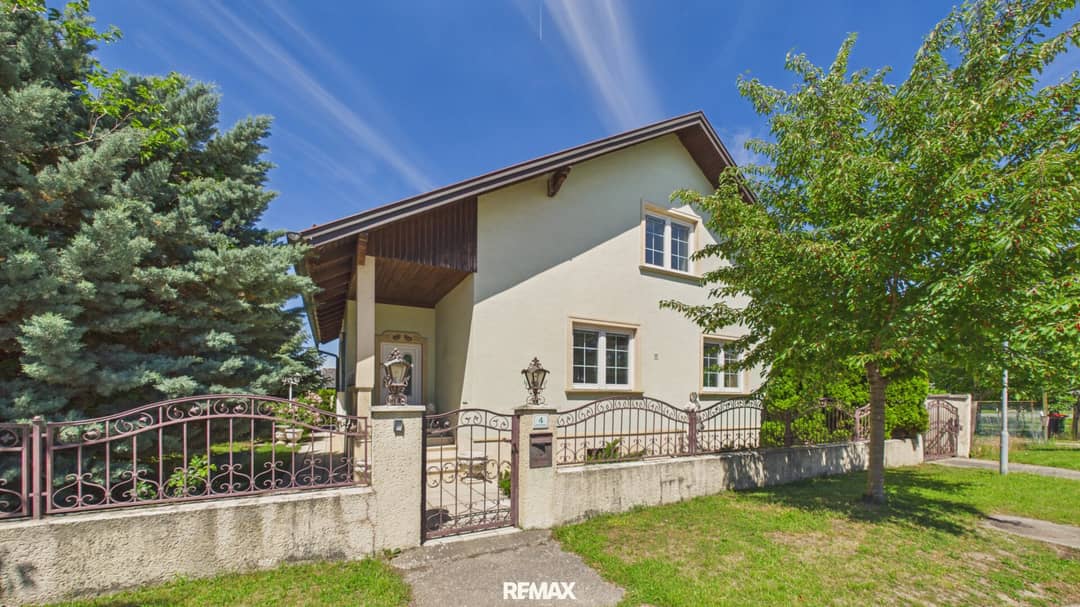 Einfamilienhaus mit Wintergarten und Garage auf 500 m² Grundstück
