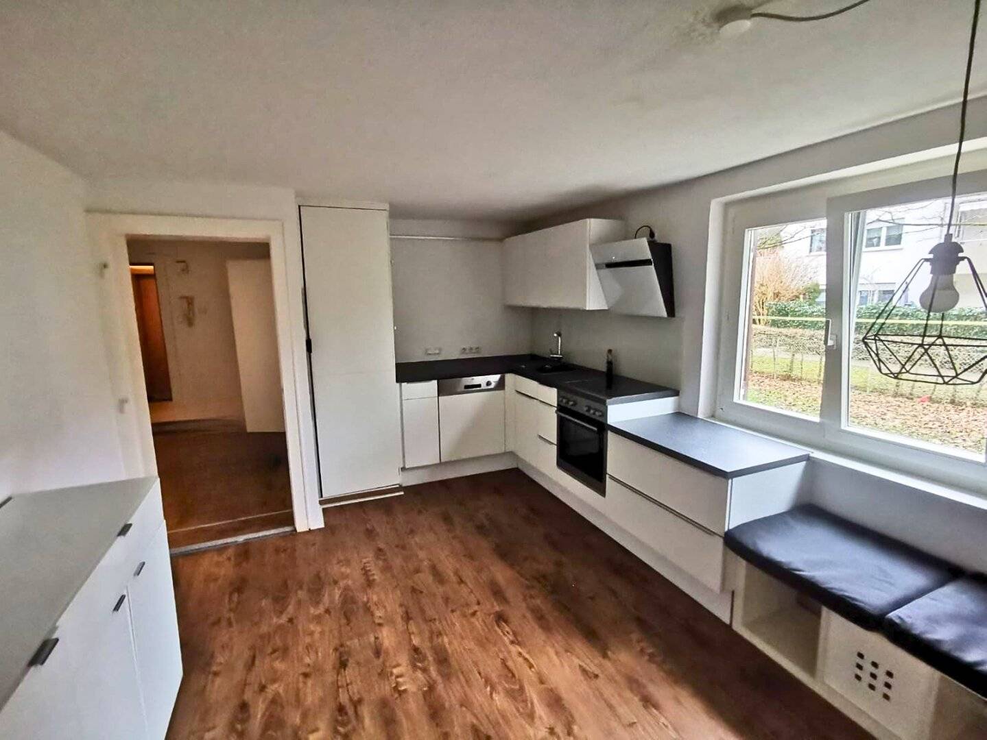 Renovierte 2,5-Zimmer-Wohnung mit Parkplatz am Leiblach