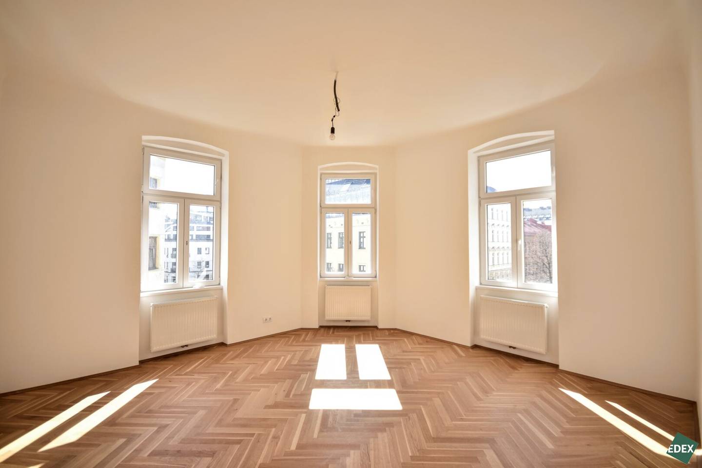 Generalsanierte Wohnung Altbau ruhige Lage